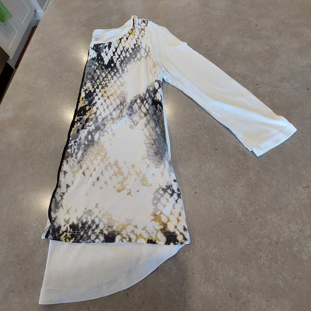 CALVIN KLEIN Women's Long Sleeves Knit Top w/Snakeskin Print on Front - SML